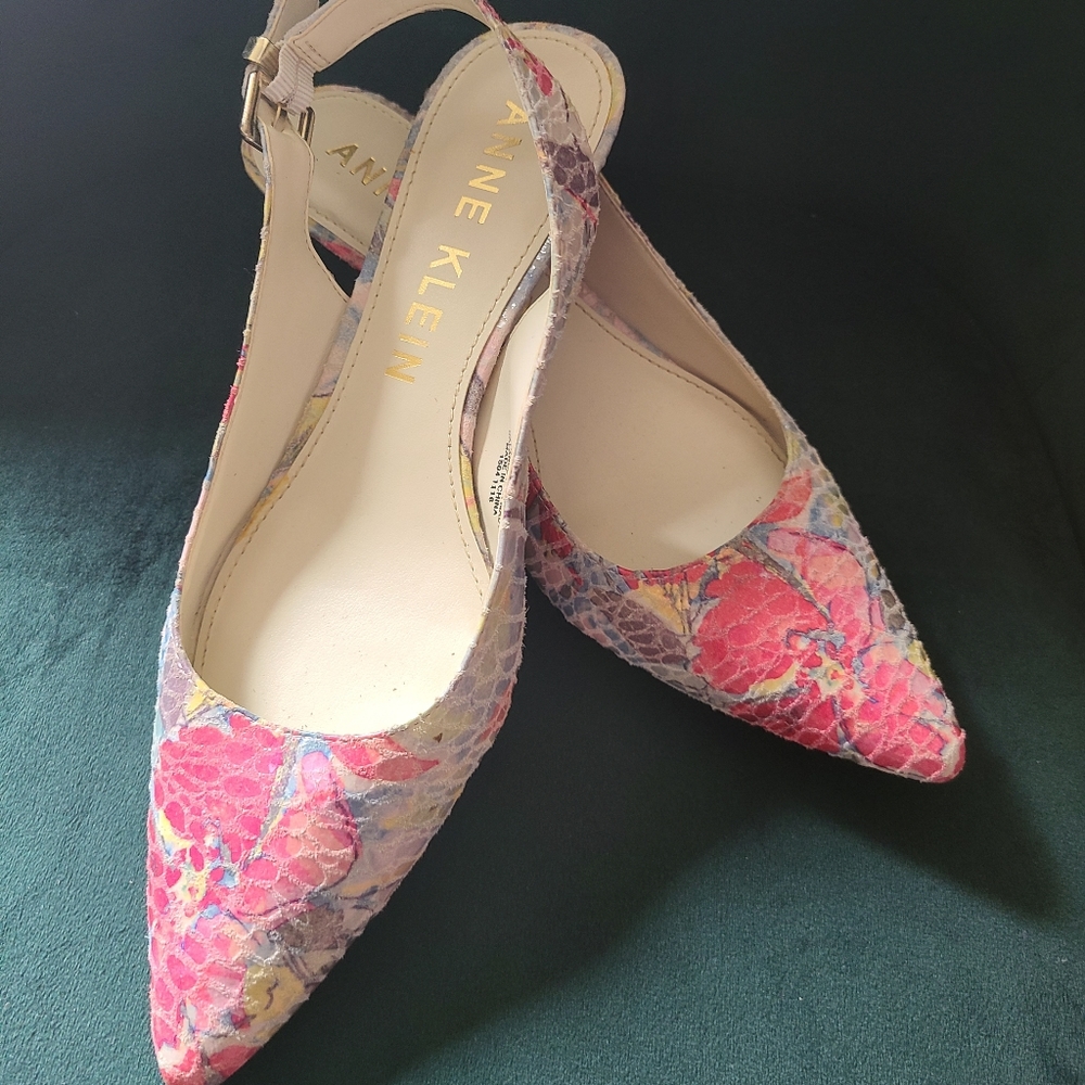 Floral kitten heels